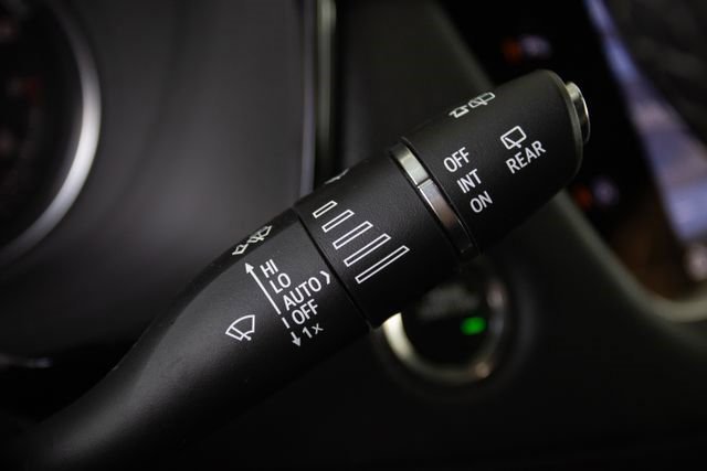 Certified 2025 Cadillac XT5 Premium Luxury image 13