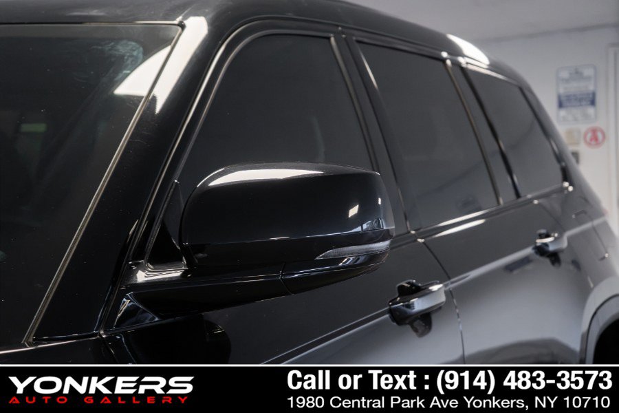 Used 2023 Jeep Grand Cherokee L Laredo AWD/4WD image 10