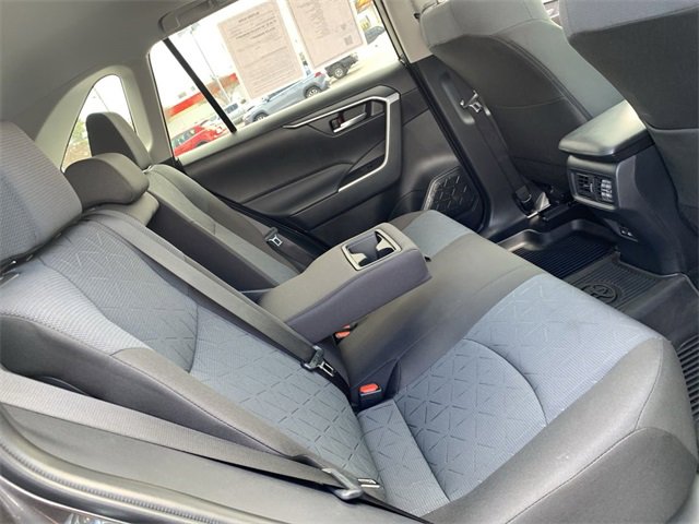 Used 2025 Toyota RAV4 XLE image 12