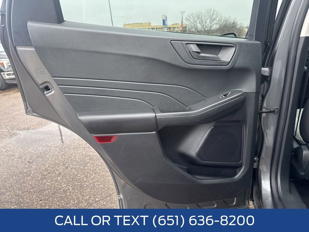 Used 2022 Ford Escape SE w/ Cold Weather Package image 29