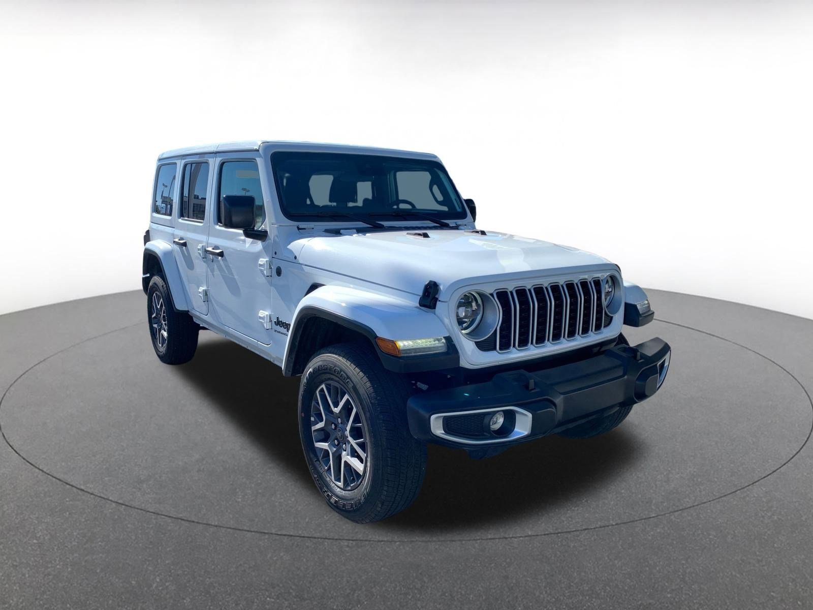 Used 2025 Jeep Wrangler Sahara video 1