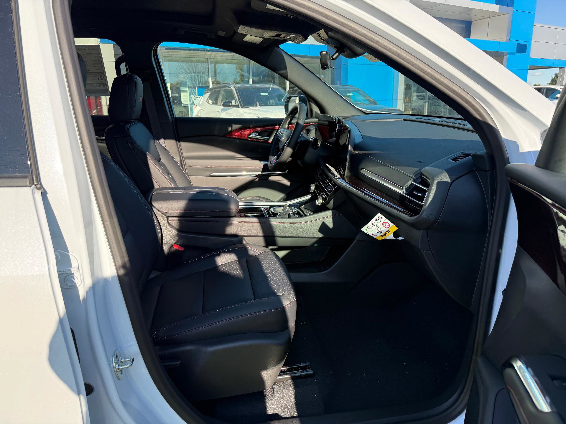 New 2026 Chevrolet Traverse Z71 image 9
