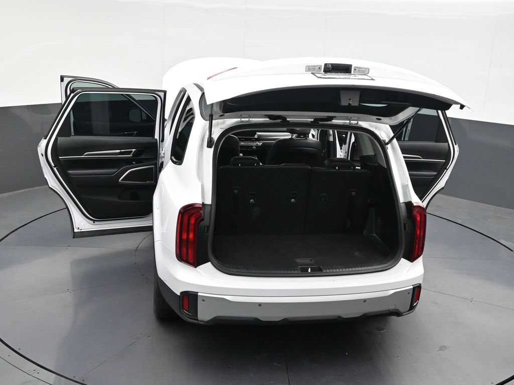 Used 2024 Kia Telluride LX FWD image 36