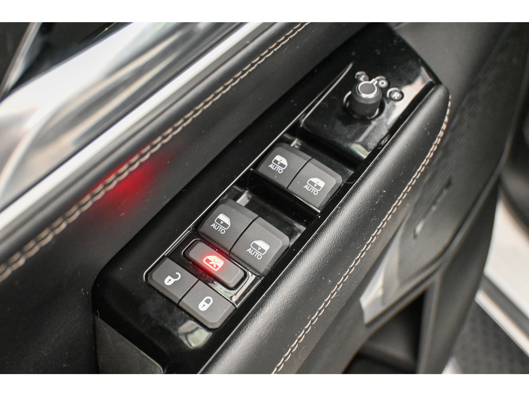 Used 2022 Jeep Wagoneer Series I w/ Premium Group I AWD/4WD image 34
