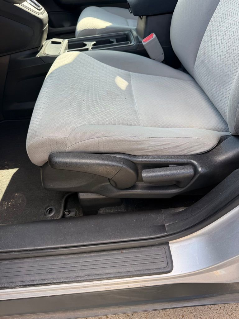 Used 2016 Honda CR-V LX image 14