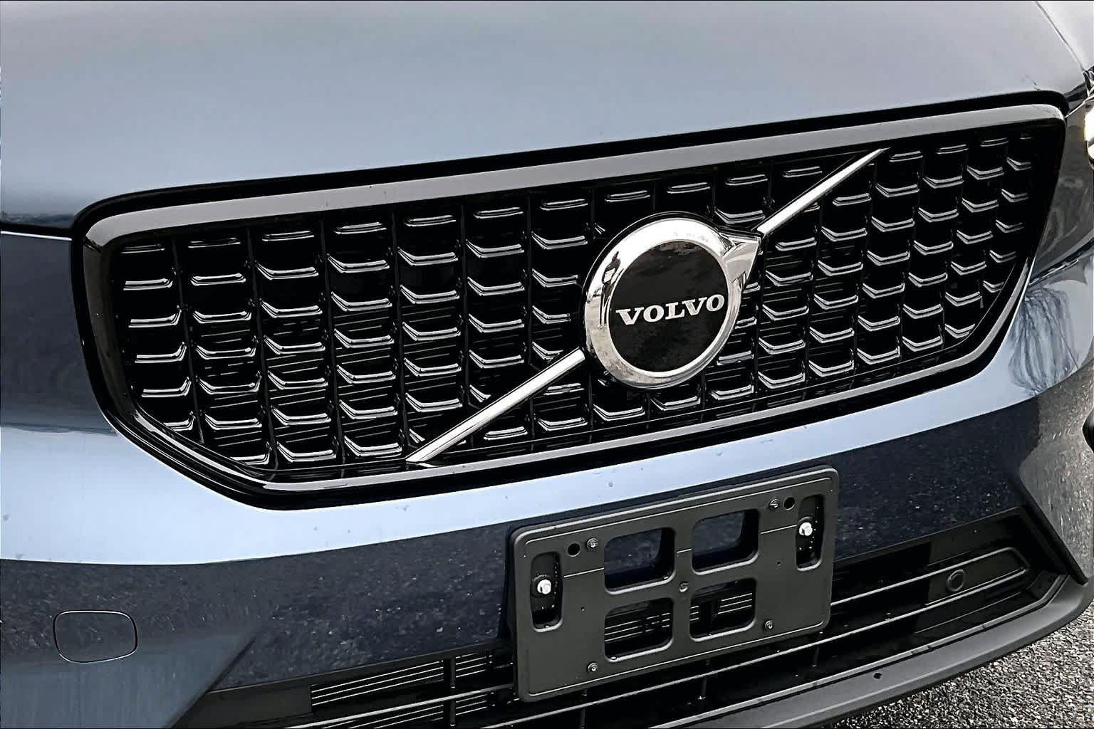 Used 2026 Volvo XC40 B5 Core w/ Climate Package AWD/4WD image 47