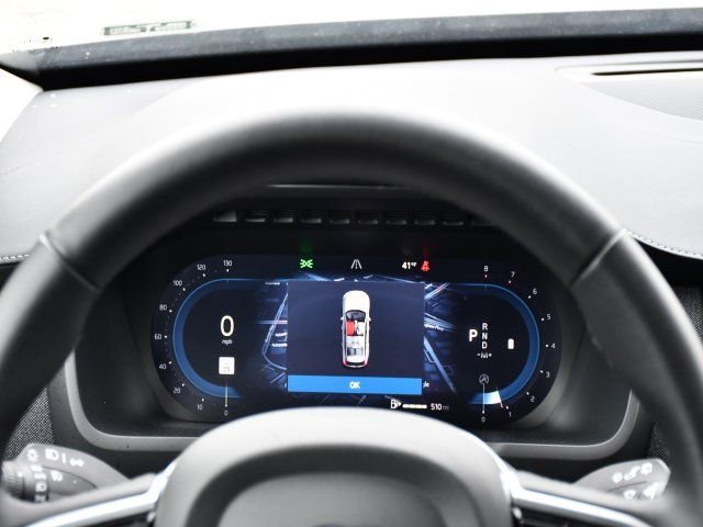 Certified 2025 Volvo XC90 B6 Plus image 22