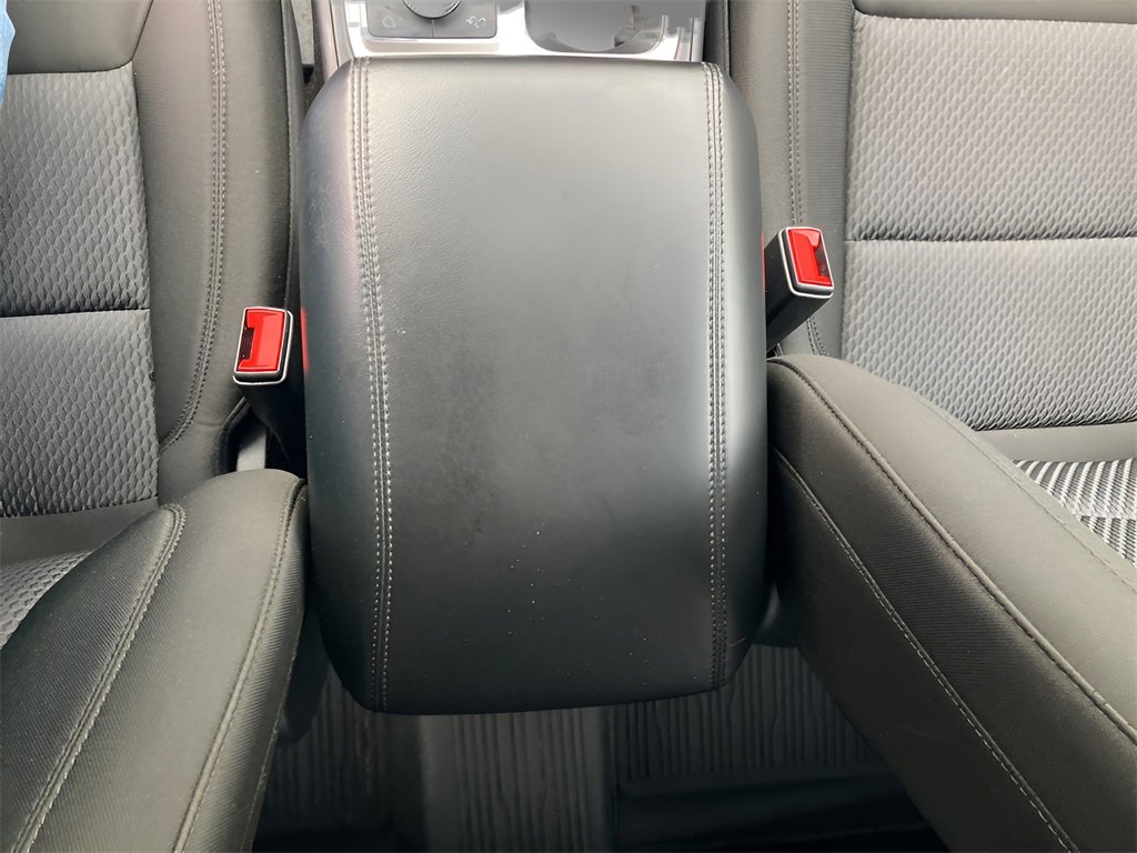 Used 2022 Ford Explorer XLT image 27