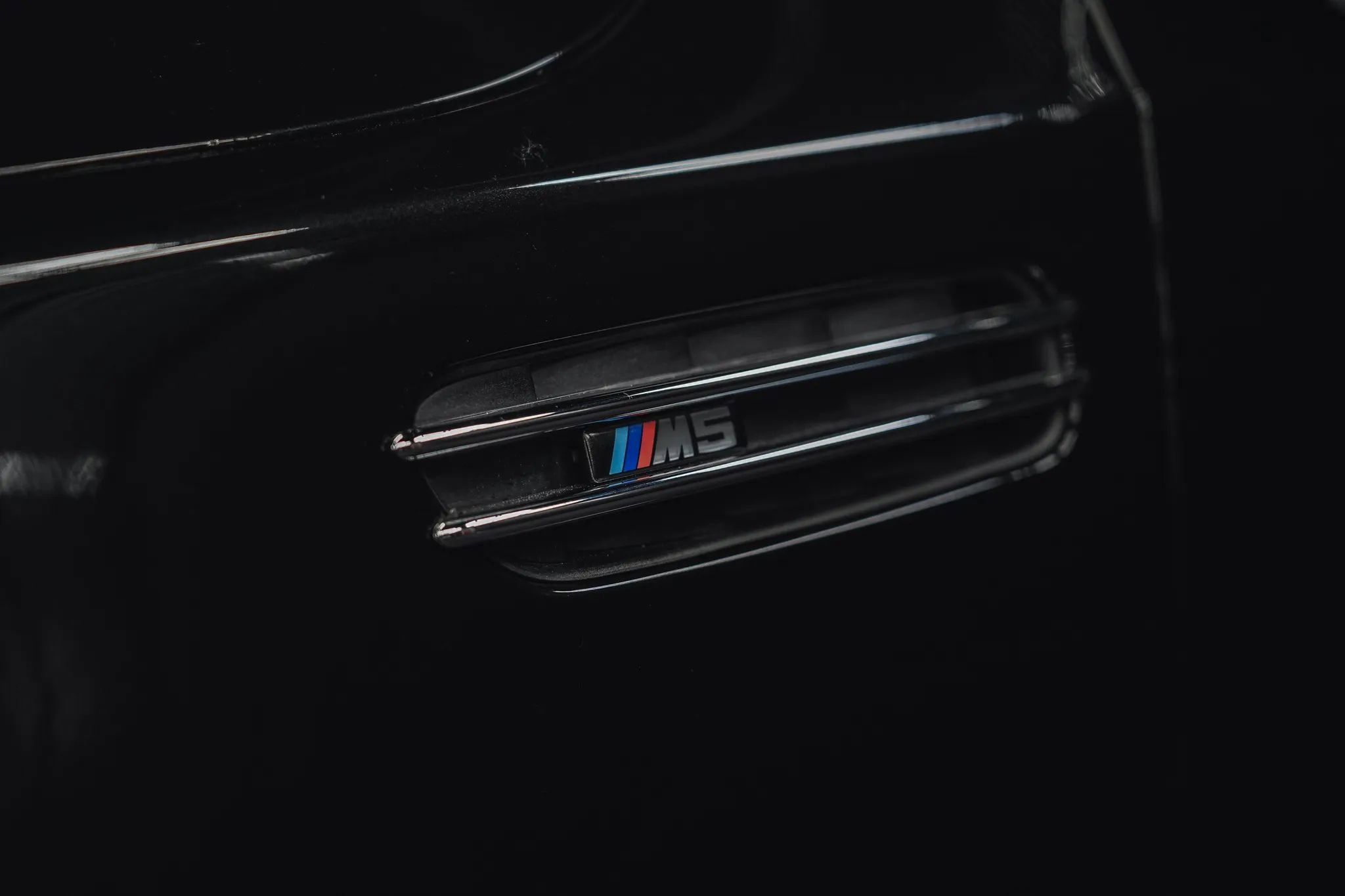 Used 2008 BMW M5 RWD image 4