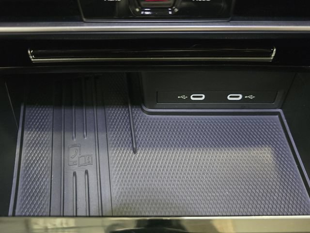 Used 2025 Volkswagen Atlas SEL AWD/4WD image 19