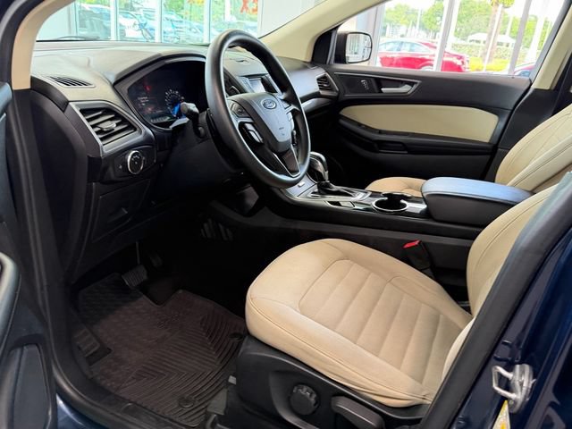 Used 2017 Ford Edge SE FWD image 6