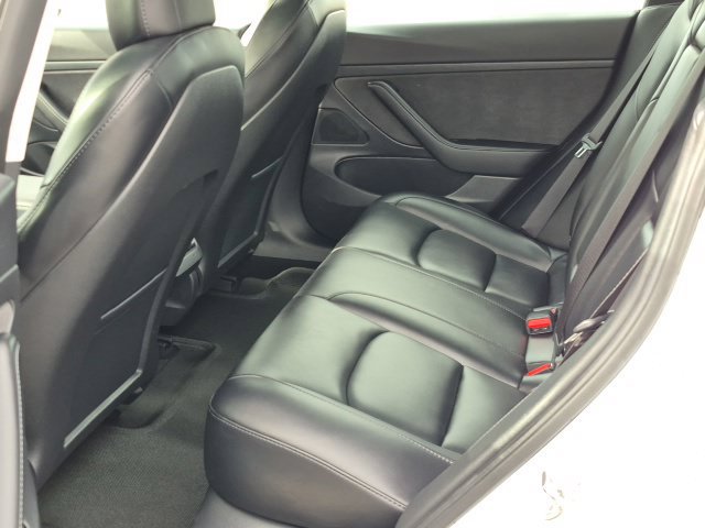 Used 2021 Tesla Model 3 Standard Range Plus RWD image 18