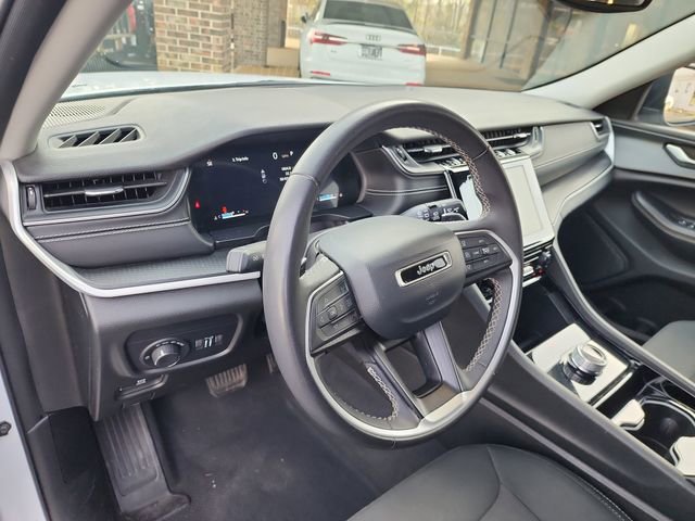 Used 2023 Jeep Grand Cherokee L Laredo image 11