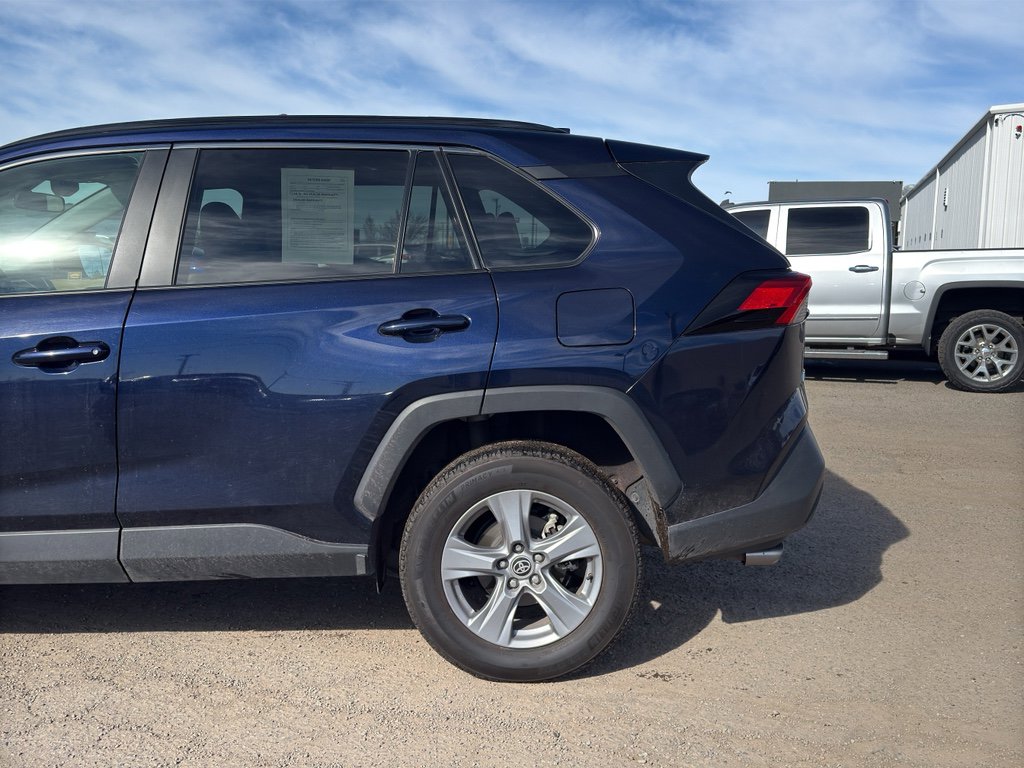 Used 2022 Toyota RAV4 XLE image 9