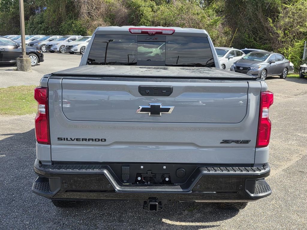 Used 2024 Chevrolet Silverado 1500 ZR2 w/ Technology Package image 4