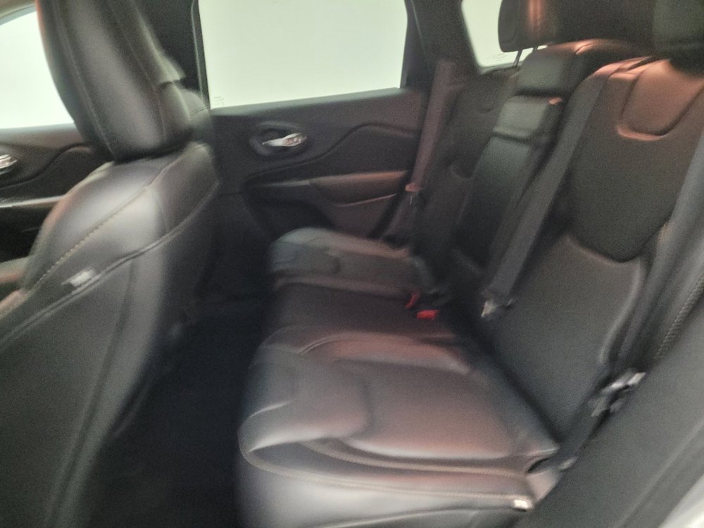Used 2016 Jeep Cherokee Limited w/ Luxury Group image 18