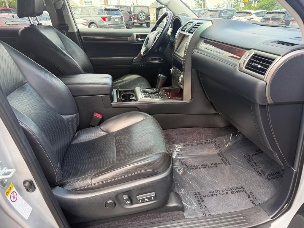 Used 2014 Lexus GX 460 Luxury AWD/4WD image 30