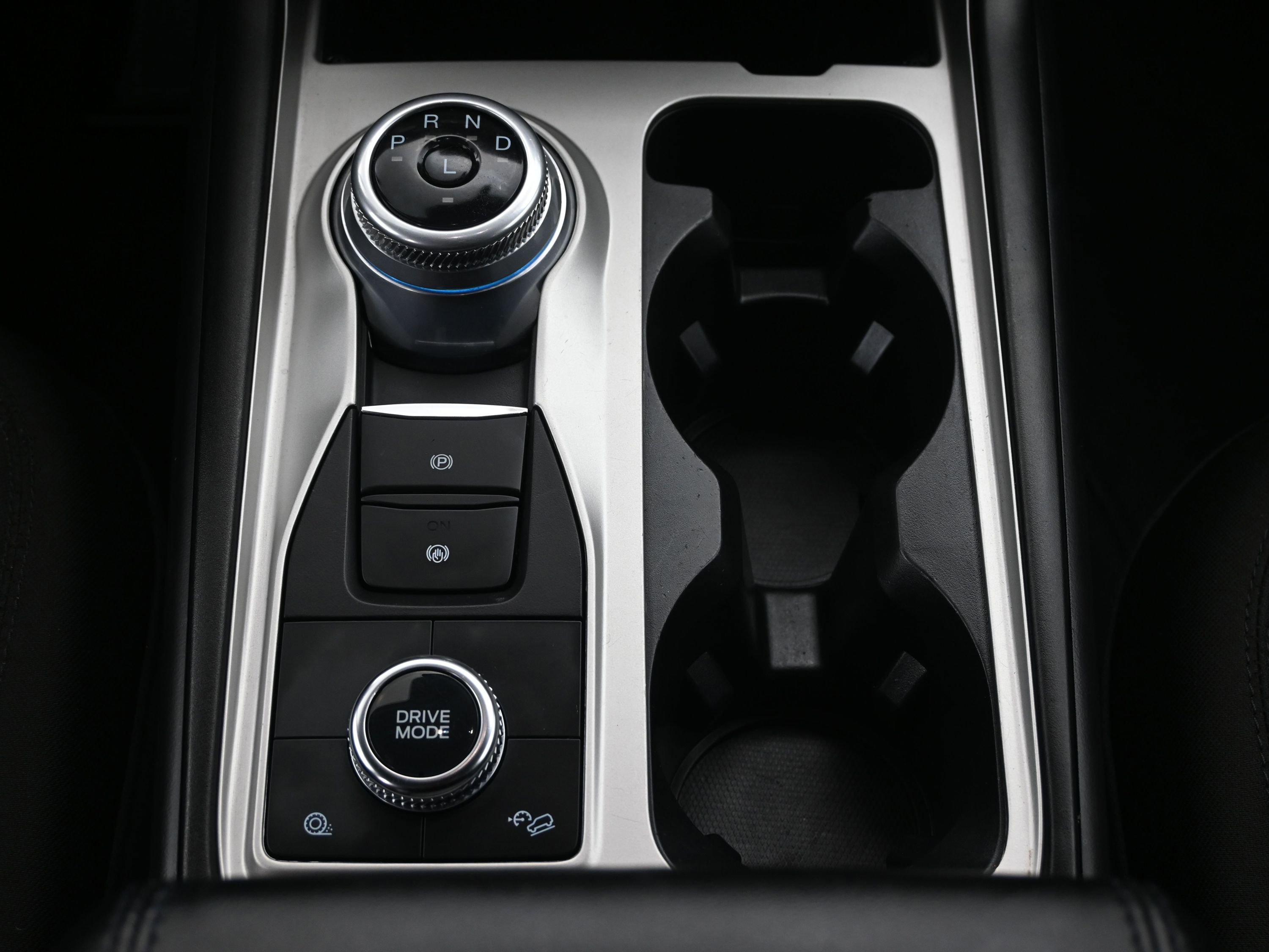 Used 2022 Ford Explorer XLT image 19