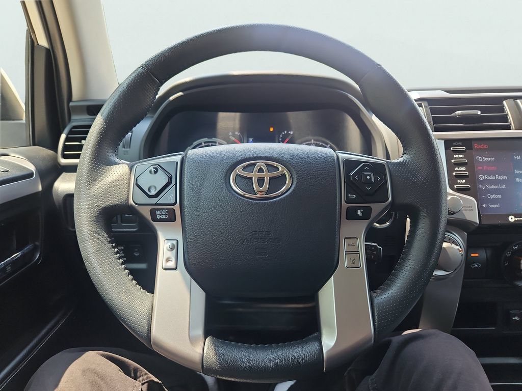 Used 2022 Toyota 4Runner TRD Sport AWD/4WD image 29