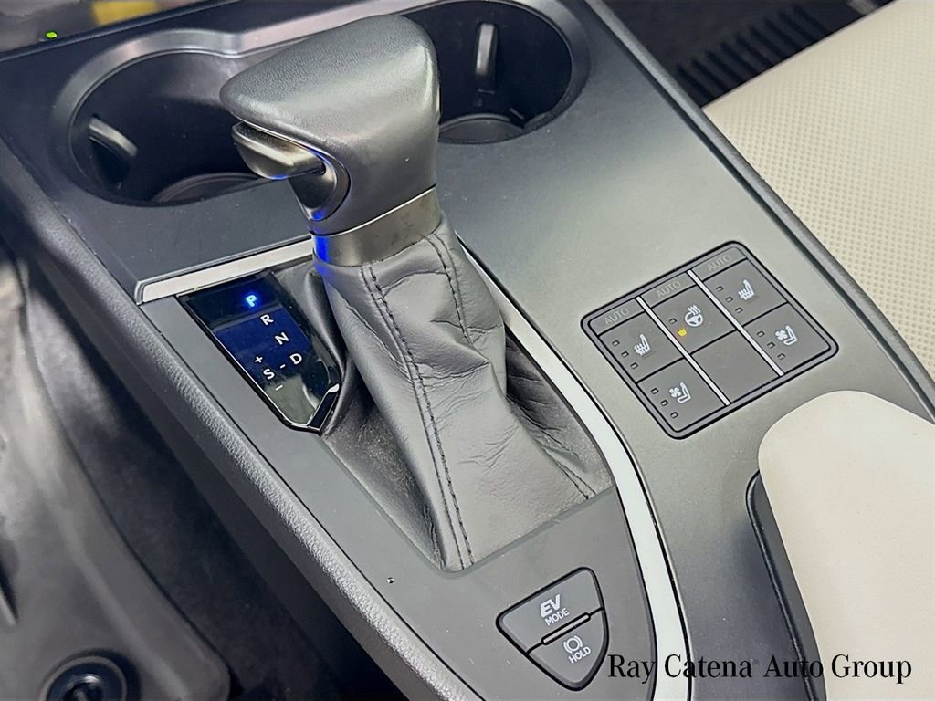 Certified 2023 Lexus UX 250h AWD w/ Accessory Package (Z2) image 17