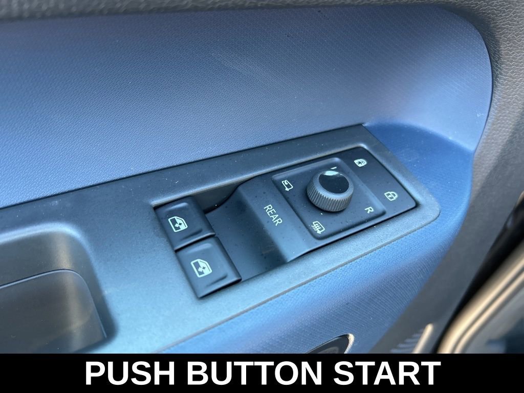 New 2025 Volkswagen ID. Buzz Pro S image 12