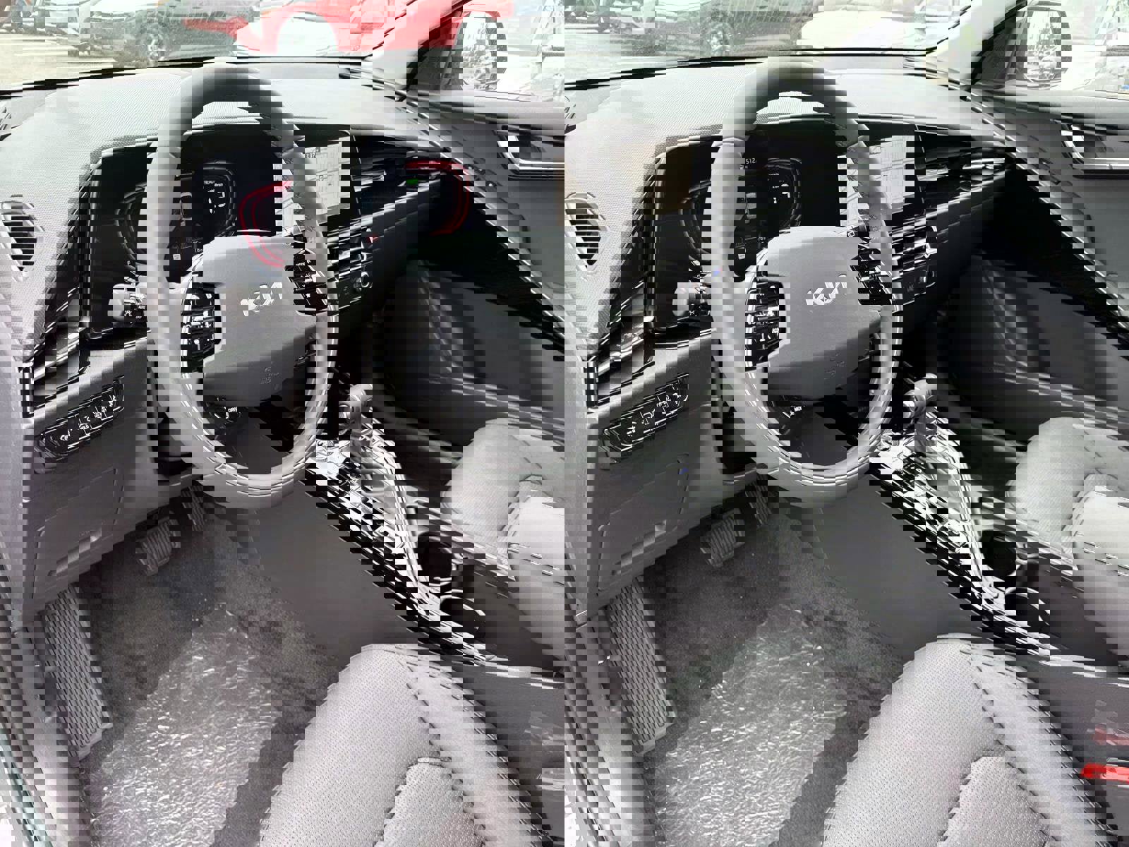 New 2025 Kia Niro SX image 19