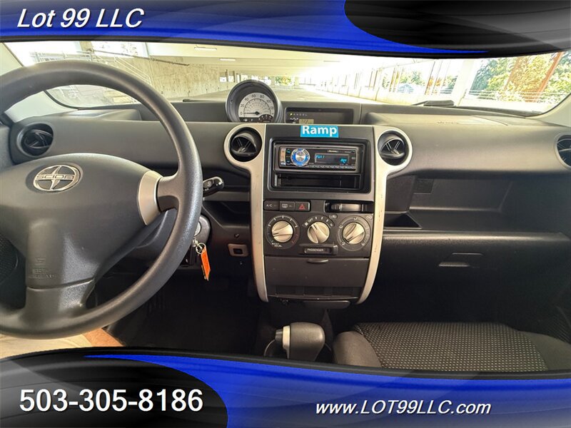 Used 2005 Scion xB FWD image 19