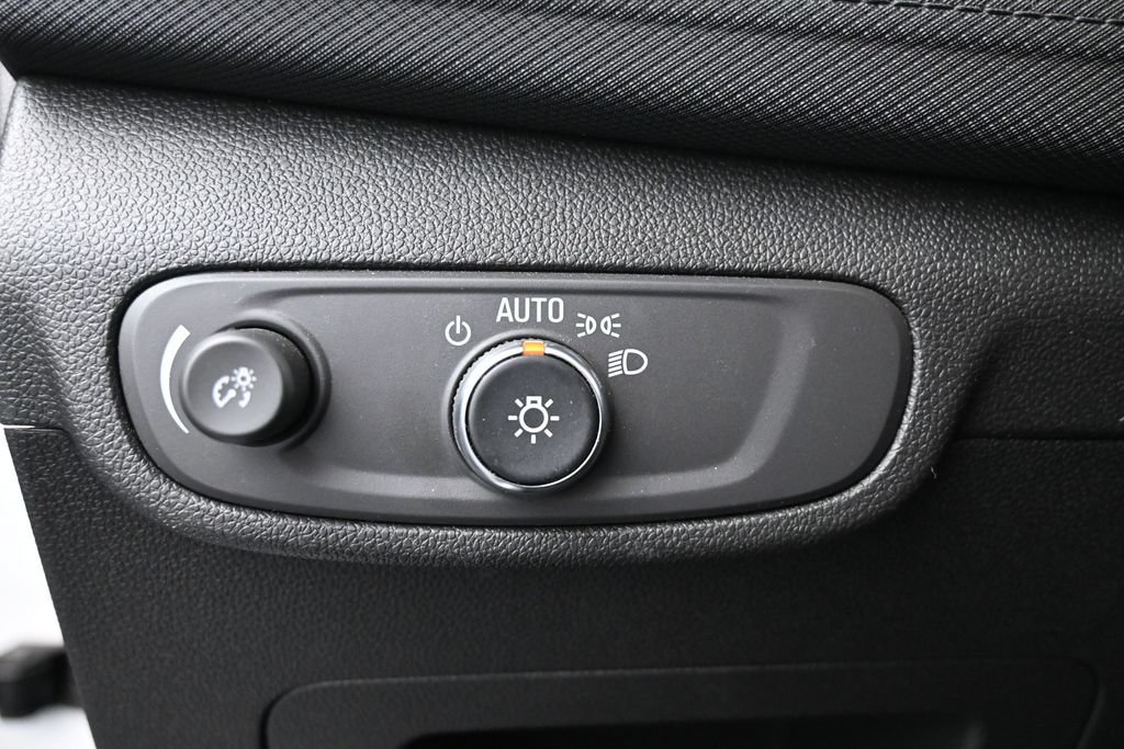 Used 2025 Chevrolet TrailBlazer LT AWD/4WD image 20