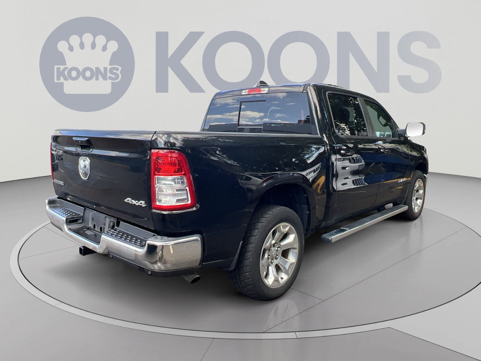 Used 2021 RAM 1500 4x4 Crew Cab image 5