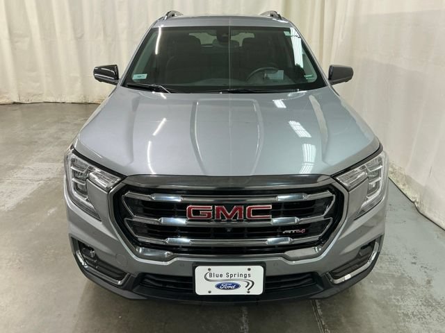 Used 2024 GMC Terrain AT4 w/ Tech Package AWD/4WD image 9