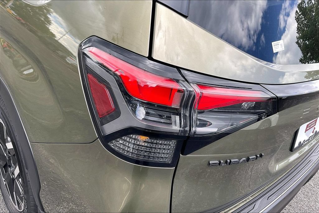 Certified 2025 Subaru Forester Premium AWD/4WD image 33