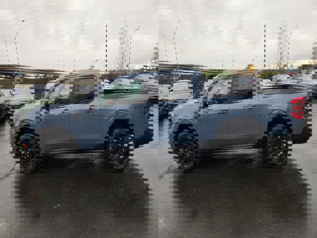 New 2026 Ford Maverick Lariat w/ Black Appearance Package image 8