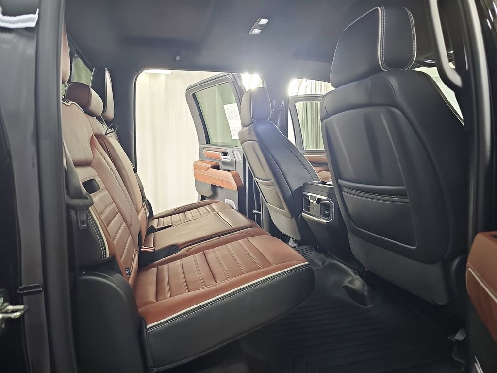 Certified 2025 GMC Sierra 2500 Denali Ultimate AWD/4WD image 14