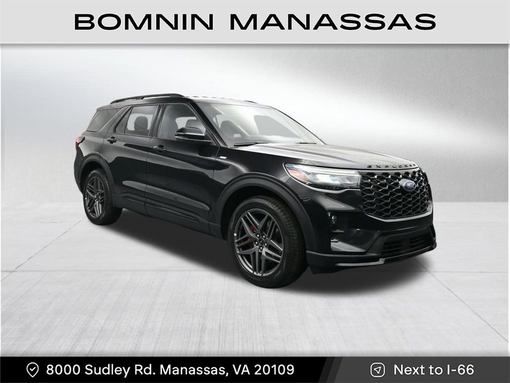Used 2025 Ford Explorer ST-Line w/ ST-Line Street Pack image 7