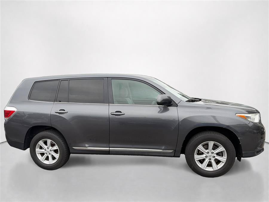 Used 2013 Toyota Highlander 4WD w/ Cold Weather Pkg image 4
