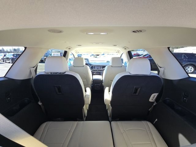 Used 2023 Buick Enclave Essence image 13
