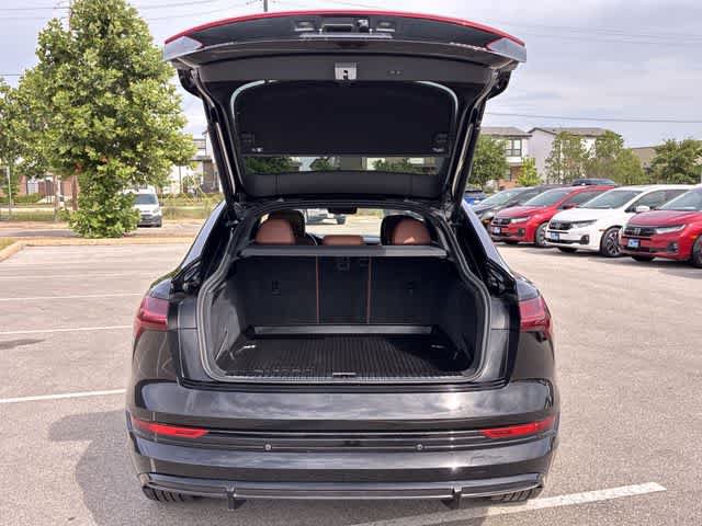 Used 2022 Audi e-tron Premium AWD/4WD image 37