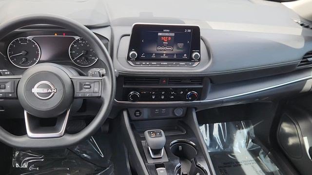 Used 2024 Nissan Rogue S AWD/4WD image 28