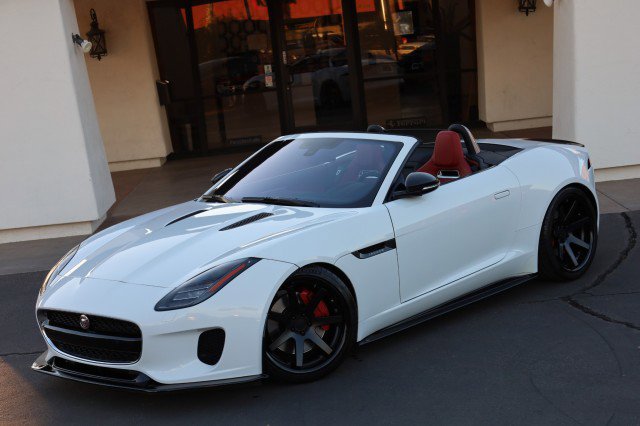 Used 2018 Jaguar F-TYPE Convertible image 4