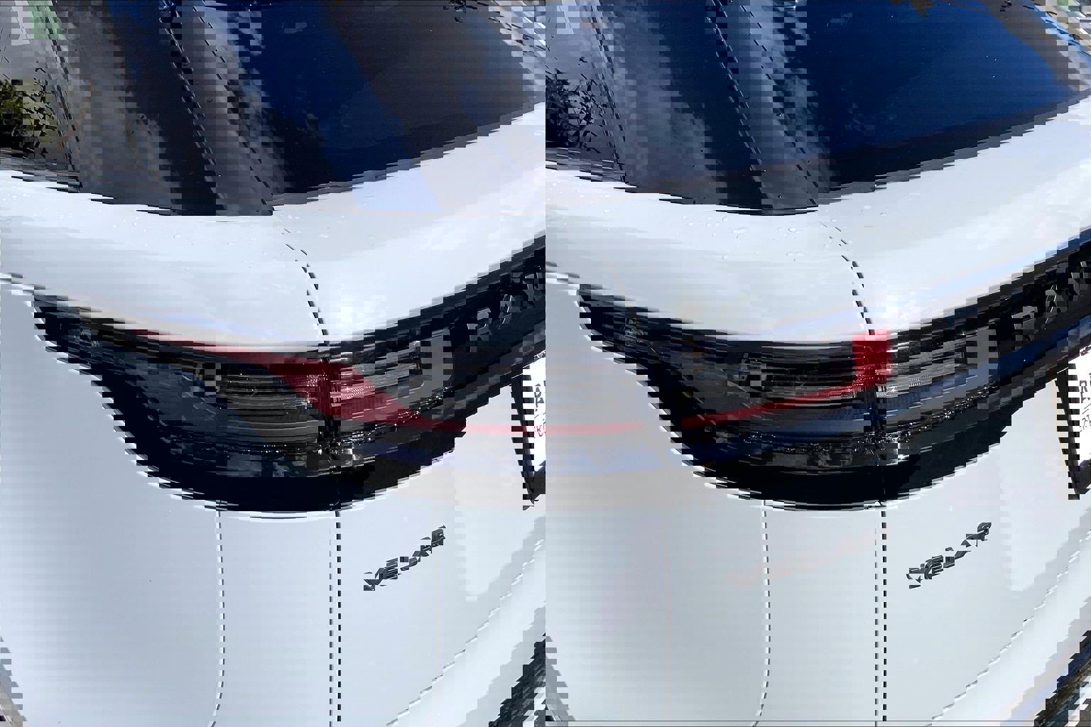 Used 2025 Land Rover Range Rover Velar Dynamic SE image 25