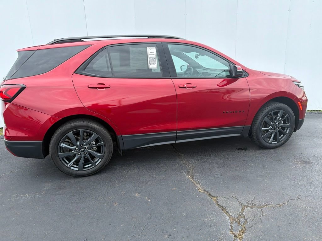 Used 2023 Chevrolet Equinox RS w/ RS Leather Package AWD/4WD image 3