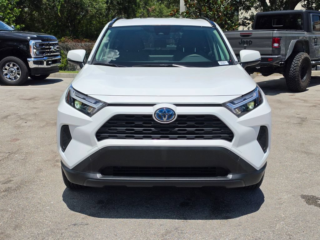 Certified 2022 Toyota RAV4 XLE AWD/4WD image 2