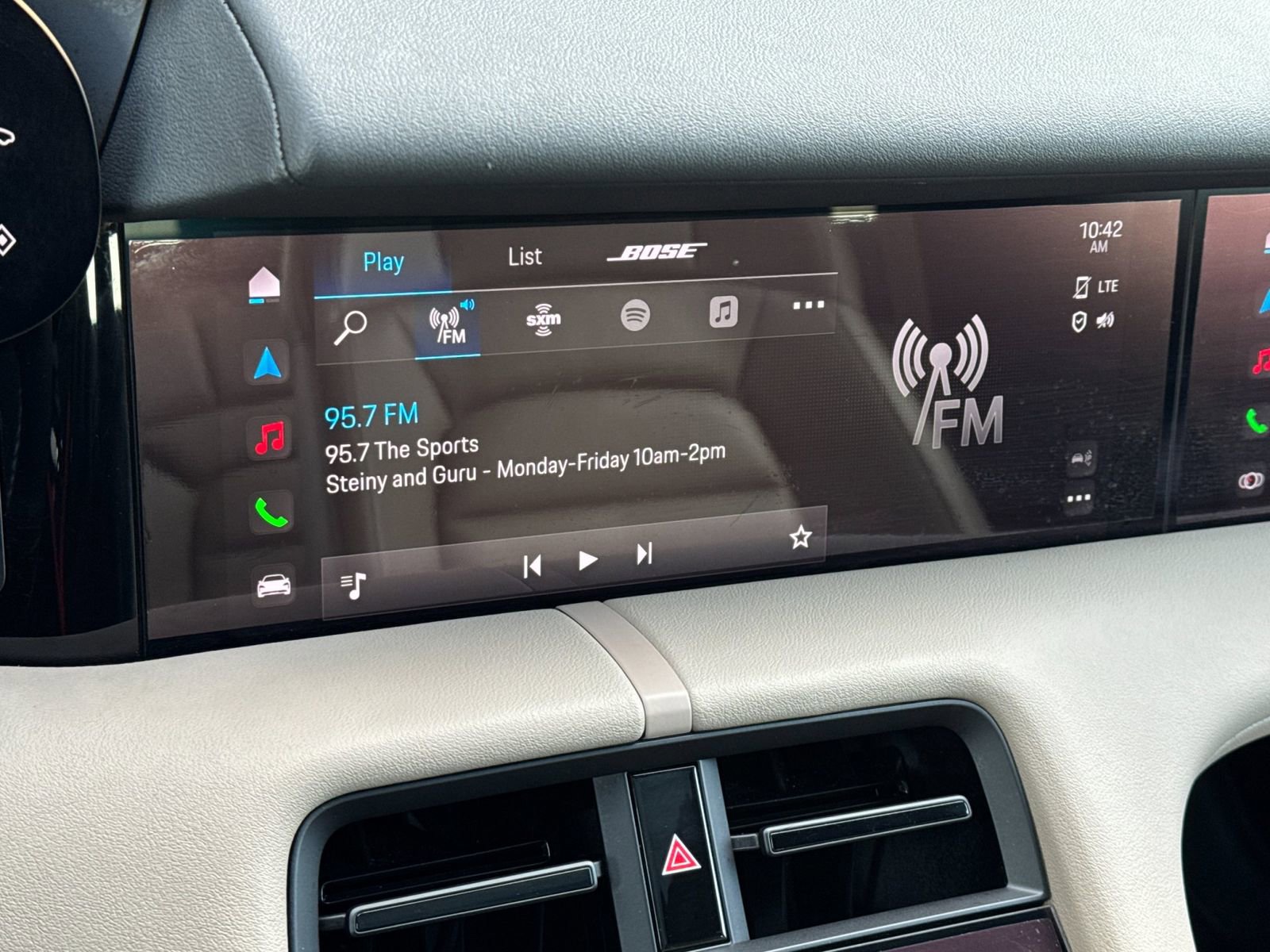 Certified 2022 Porsche Taycan 4 Cross Turismo image 22