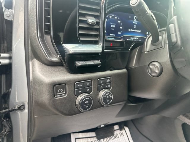 Used 2023 Chevrolet Silverado 1500 LTZ w/ Technology Package AWD/4WD image 34