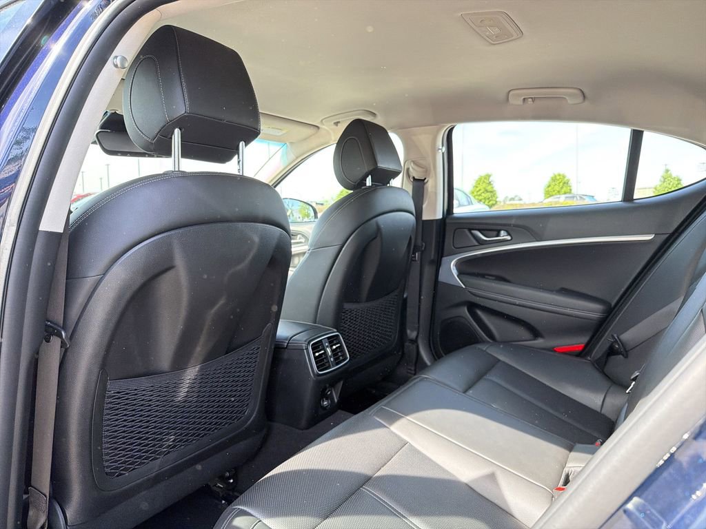 Used 2023 Genesis G70 2.0T AWD/4WD image 12