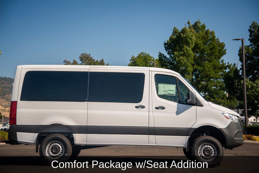 Used 2025 Mercedes-Benz Sprinter 2500 image 5