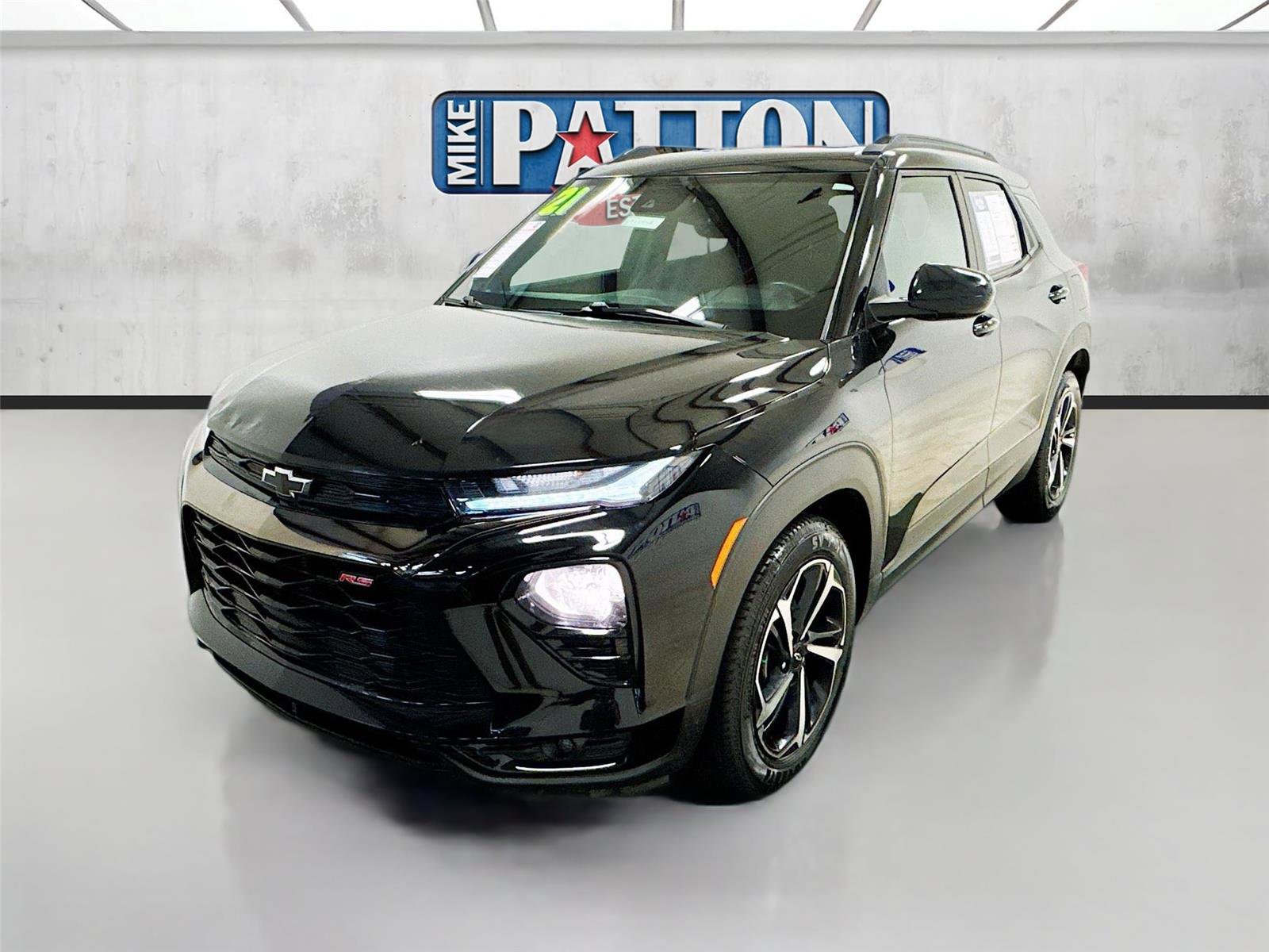 Used 2021 Chevrolet TrailBlazer RS w/ Sun and Liftgate Package image 3