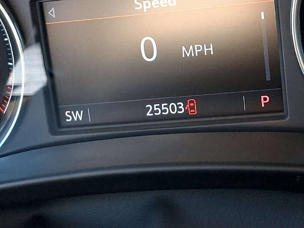 Used 2023 Buick Enclave Essence AWD/4WD image 19