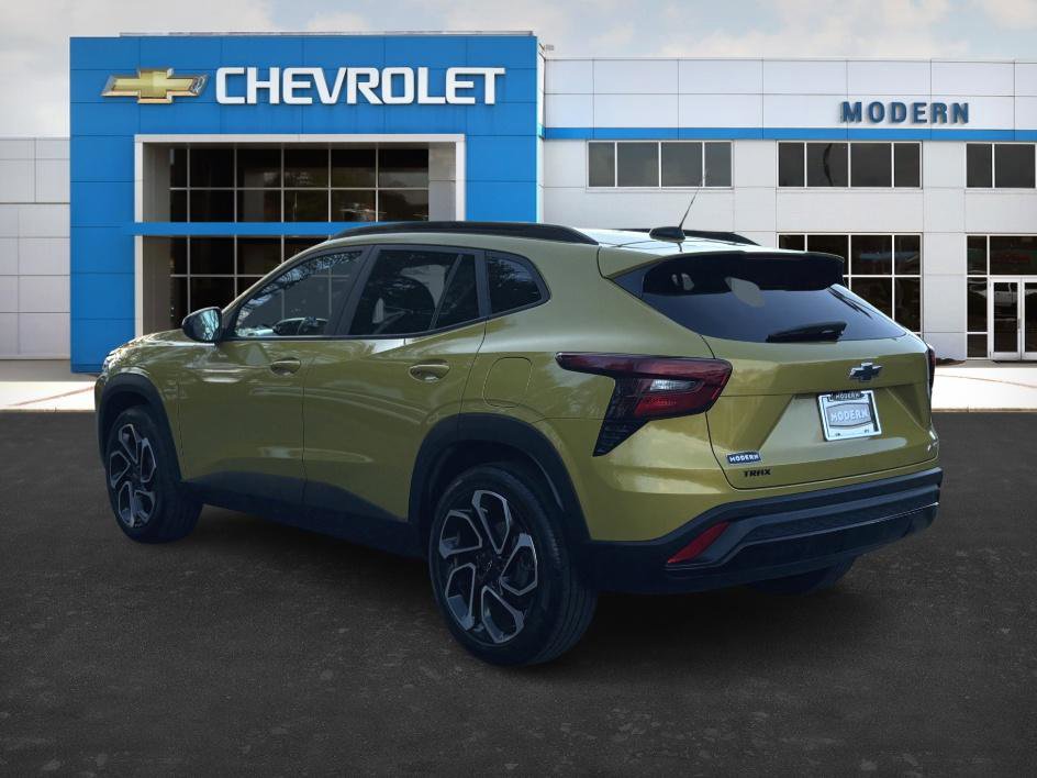 Certified 2024 Chevrolet Trax RS w/ Sunroof Package image 3
