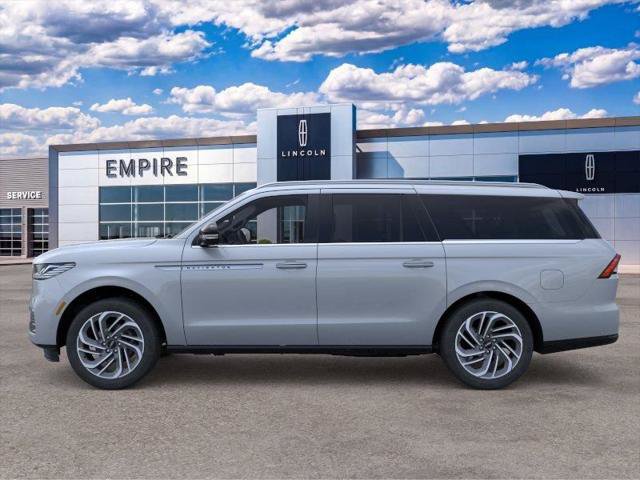 New 2026 Lincoln Navigator L Reserve AWD/4WD image 3